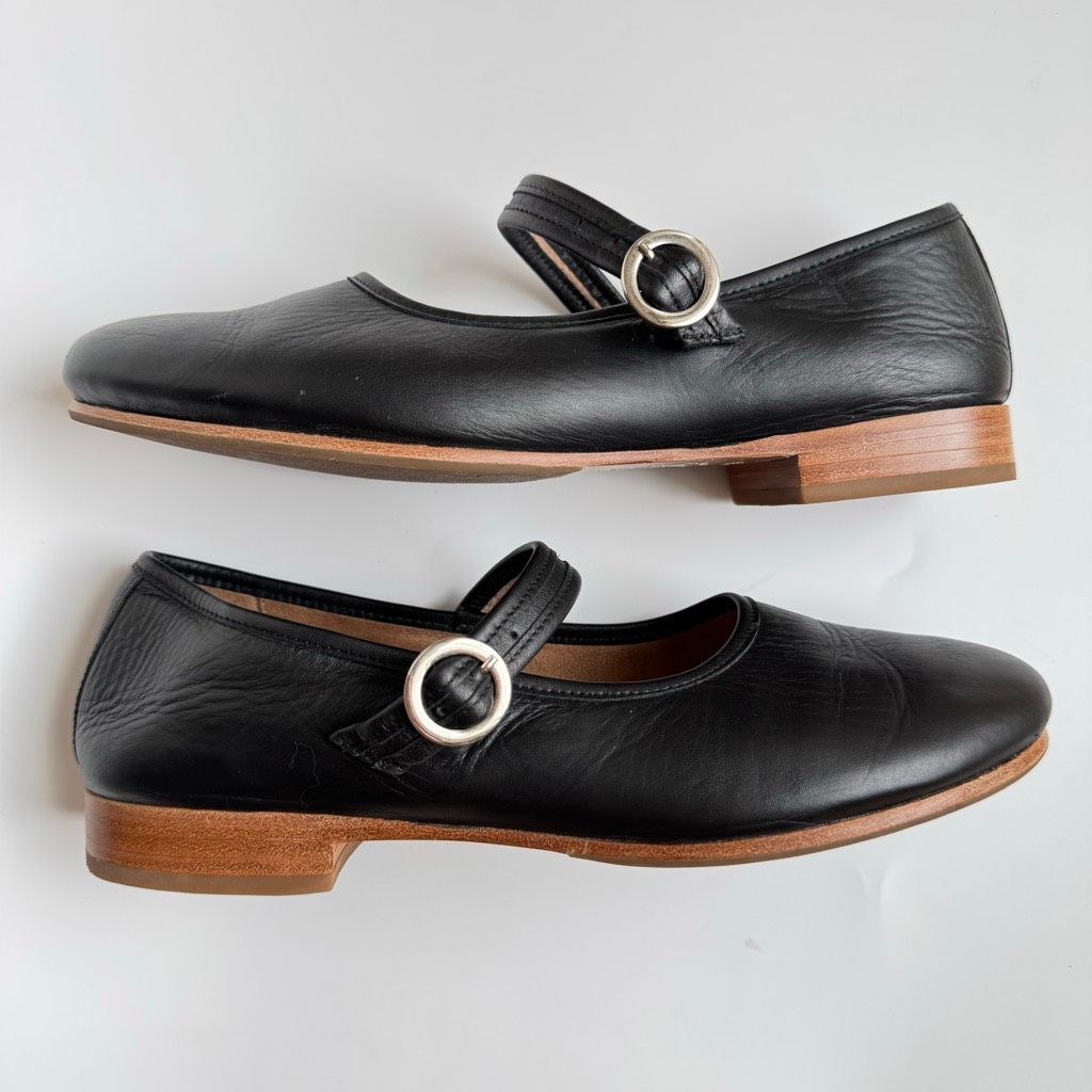 Poppy Barley Modern Day Mary Jane Strap Round Toe Black Leather Flats Size 7.5 — image 7 of 8